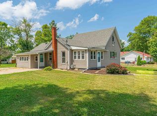 805 S Spruce St, Delavan, IL 61734