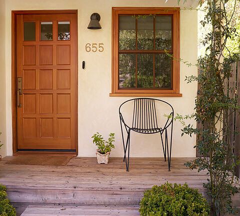 3rd image of 655 Angelus Pl