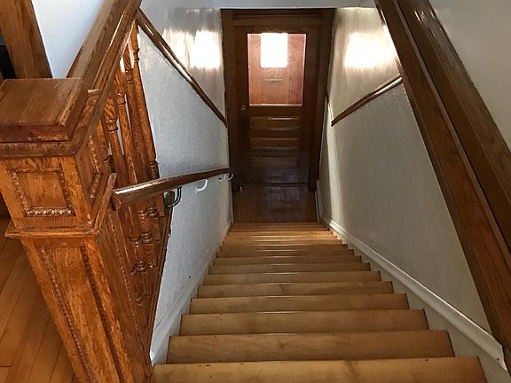 3rd image of 2509 N Maplewood Ave APT 2