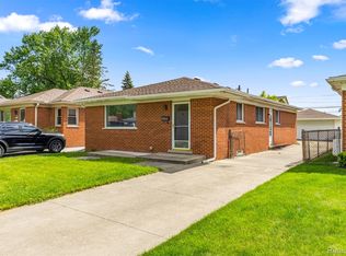 7420 Colonial St, Dearborn Heights, MI