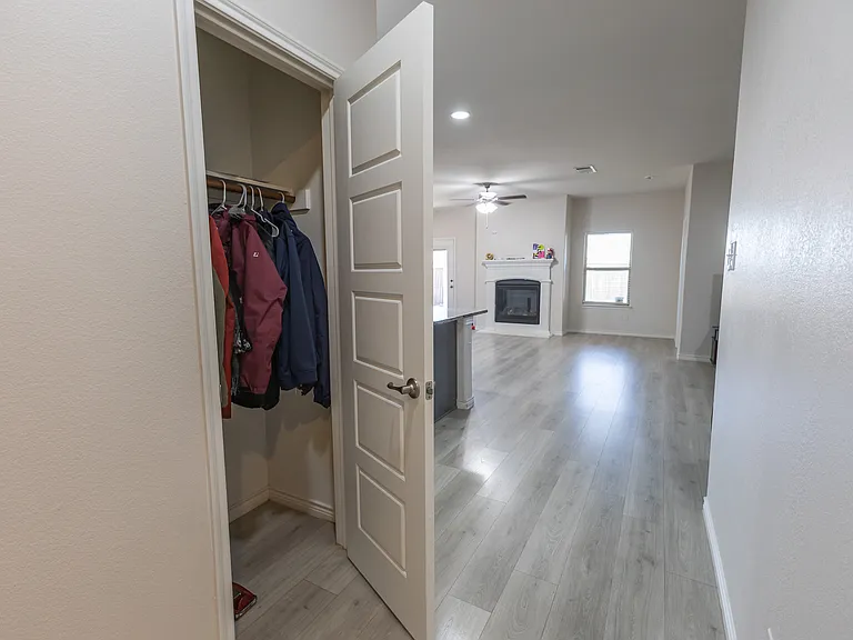 6321 Wales St — Photo 10