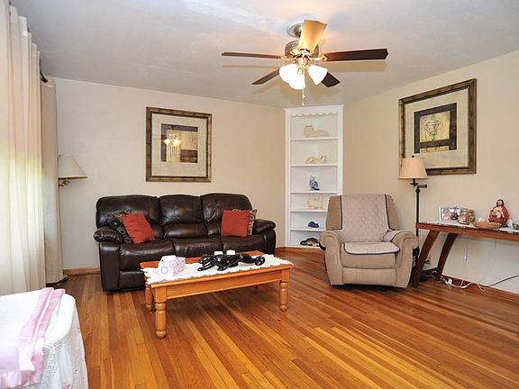5th image of 5225 Southdale Dr