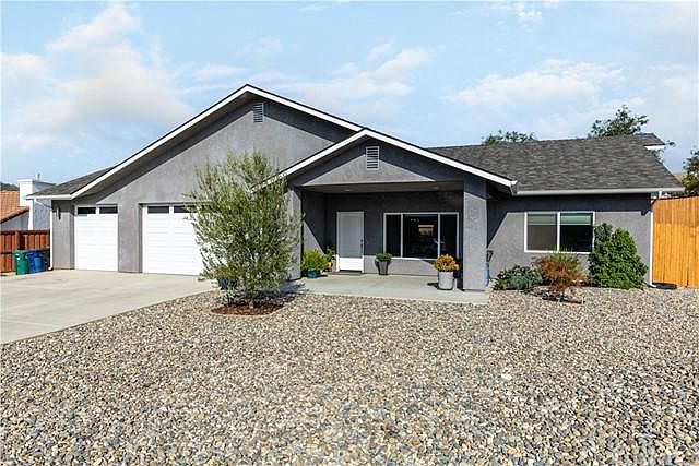 1st image of 3625 Lakeside Village Dr
