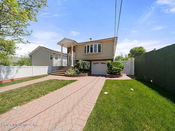 3rd image of 599 Foster Rd