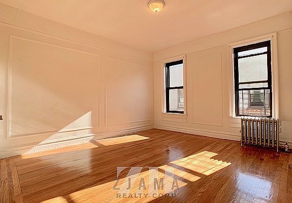 2nd image of 1 Parade Pl APT 24