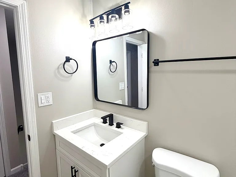 2338 Carnation Dr — Photo 7