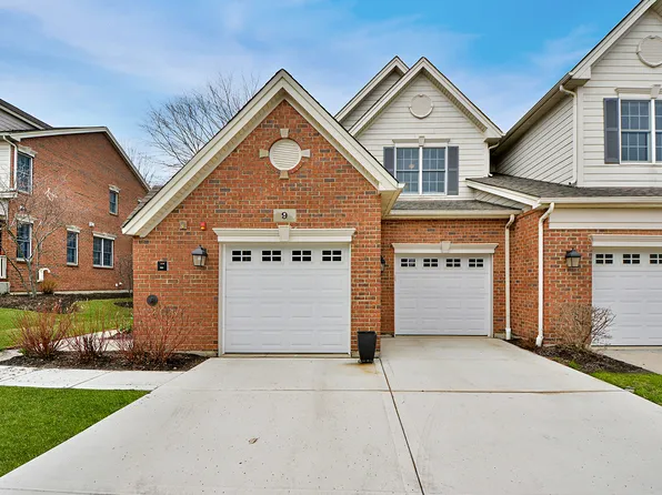 9 Red Tail Dr, Hawthorn Woods, IL 60047