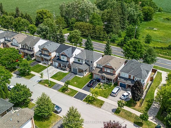 5th image of 19 Callander Cres