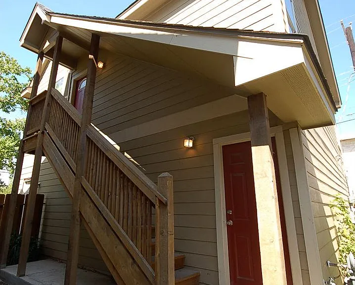 5100 Caswell Ave — Photo 1