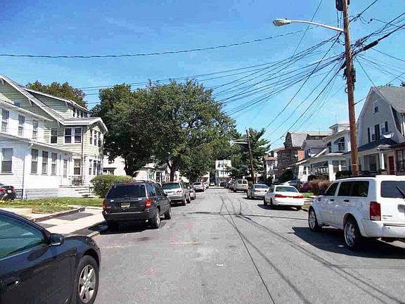 3rd image of 51 Elmwood Ter