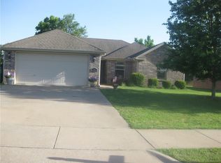 5743 Cord Ave, Springdale, AR 72762