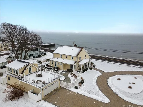 406 Maple Avenue, Old Saybrook, CT 06475