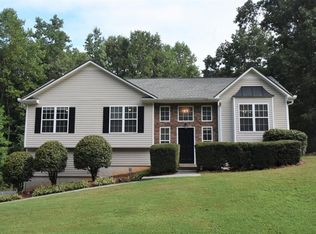 35 Windrush Dr, White, GA 30184