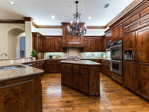 2nd image of 26 Balmoral