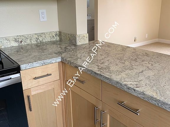 3rd image of 129 Lorton Ave #9