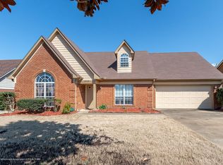 1820 Thomas St, Horn Lake, MS 38637
