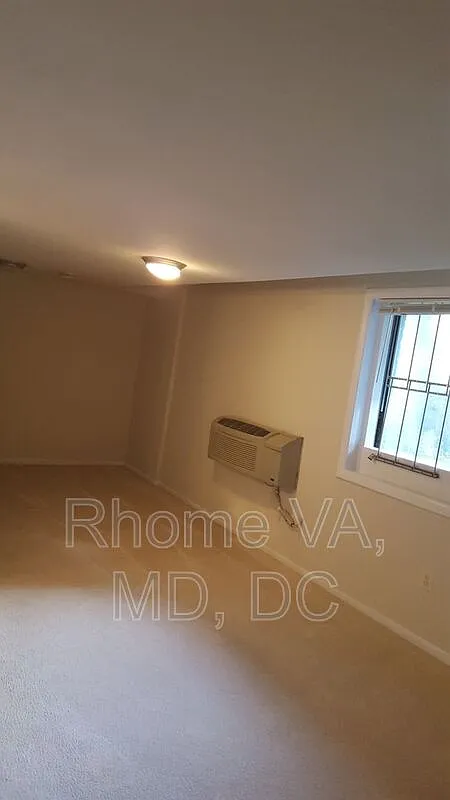 Studio, 1.0 bath, 500 sqft, $1,300 — Photo 4