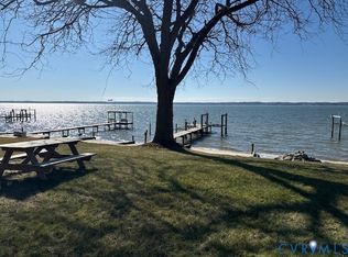 1159 Riverdale Rd, Warsaw, VA 22572