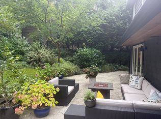 3760 Bayridge Ave, West Vancouver, BC V7V3J2