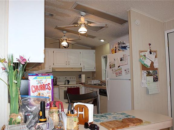 5th image of 233 Robelina Palm Ln #233