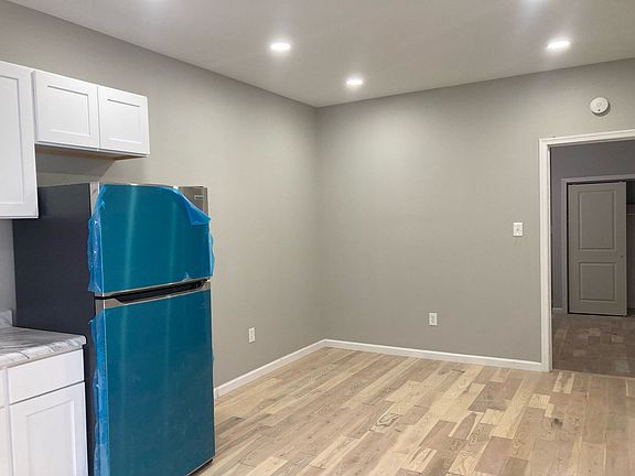3rd image of 5220 W Girard Ave #1