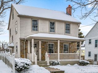 4 Newfield St, West Roxbury, MA 02132