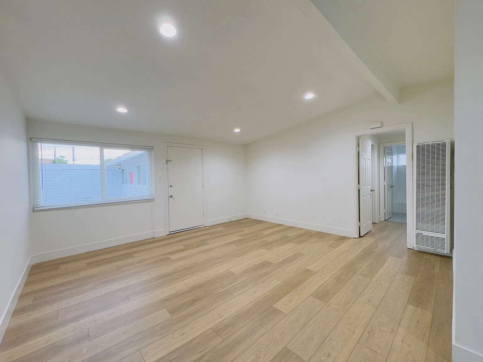 2 bed, 800 sqft, $2,595 — Photo 3