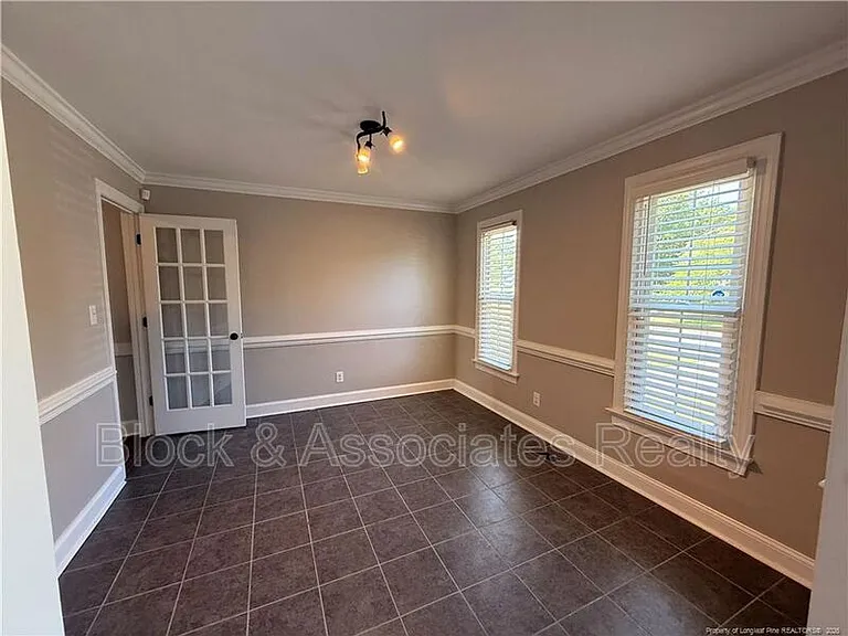 3460 McChoen Dr — Photo 3