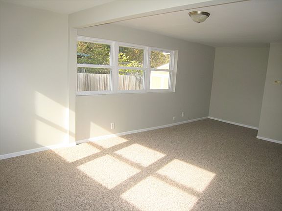 3rd image of 521 E Wilson St #A