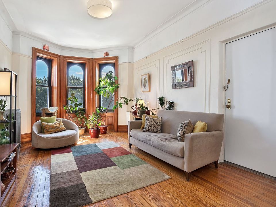1st image of 164 Prospect Park W APT 4R