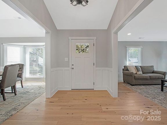 3rd image of 9304 Elverson Dr