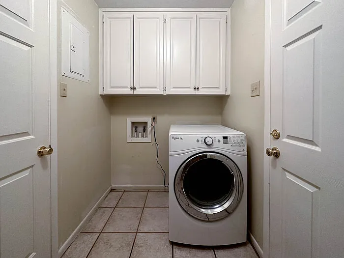 408 Mimosa Dr — Photo 8