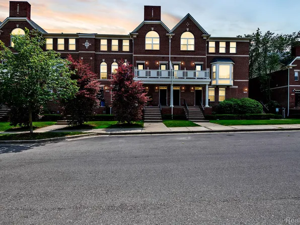 3216 Newbury Pl, Troy, MI 48084