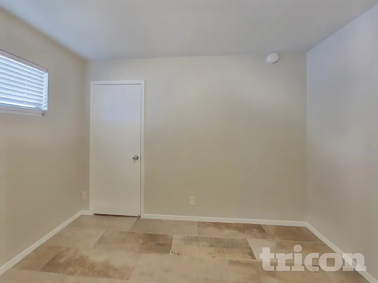 826 W Del Rio St — Photo 13
