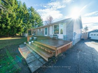 26 Dollar Cres, Greater Napanee, ON K7R 3K7