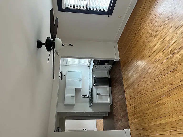 1618 Charles Ave — Photo 5