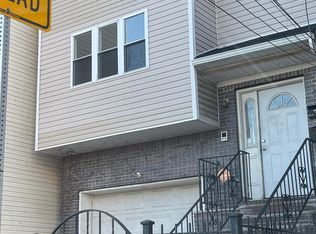 377 Chadwick Ave APT 1, Newark, NJ 07112