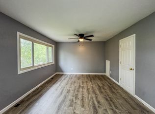 26 Medford Ct, Sicklerville, NJ 08081