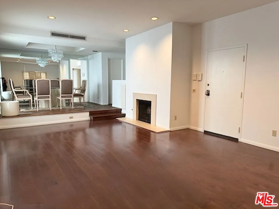 Building Photo - 1655 Selby Ave #102