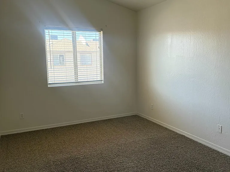 4301 N 21st St #60 — Photo 12
