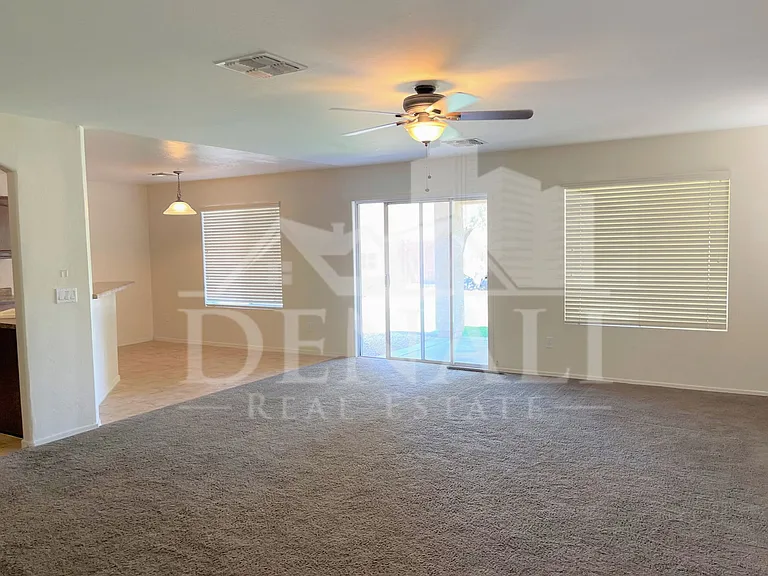 31443 N Cactus Dr — Photo 3