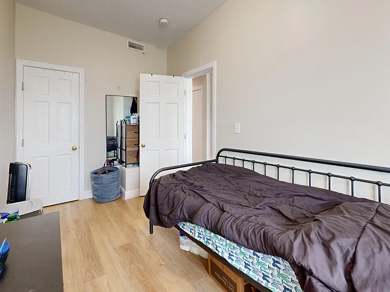 368 Chelmsford St #2R — Photo 7