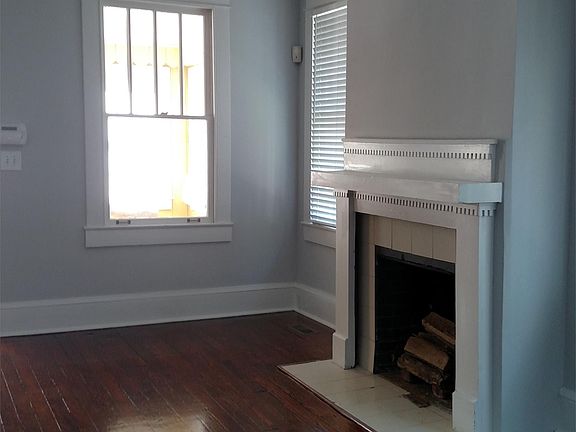 3rd image of 3706 N Woodrow St