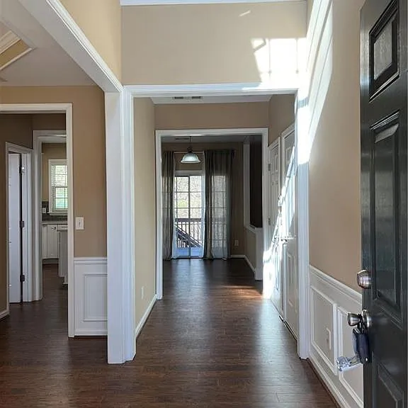 3413 Stoneham Dr — Photo 1