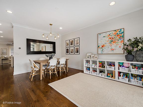 4th image of 1627 W Pierce Ave #1