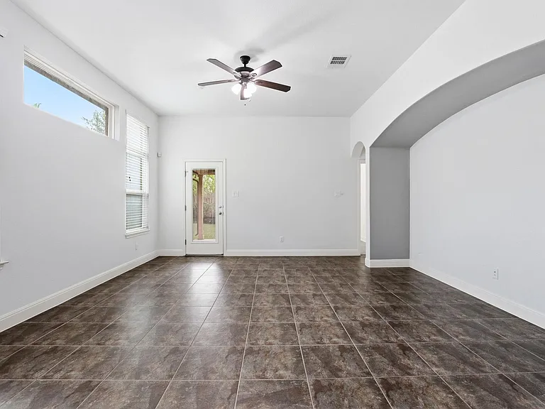 152 Stone View Trl — Photo 14
