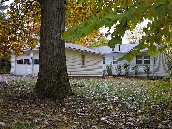 2nd image of 2721 Cascade Springs Dr SE