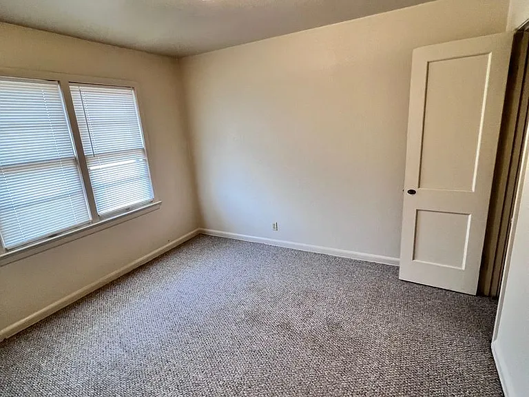 1710 N Union Ave — Photo 11