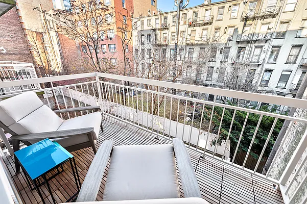 Sold by Christie's International Real Estate Group, LLC | media 7