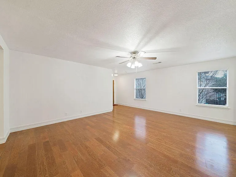 10215 Tiger Bay — Photo 9